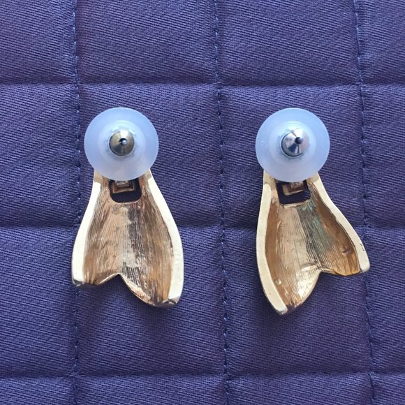 1928 Jewelry Triple Strand Grey & Pearl Necklace - Picture 7 of 7